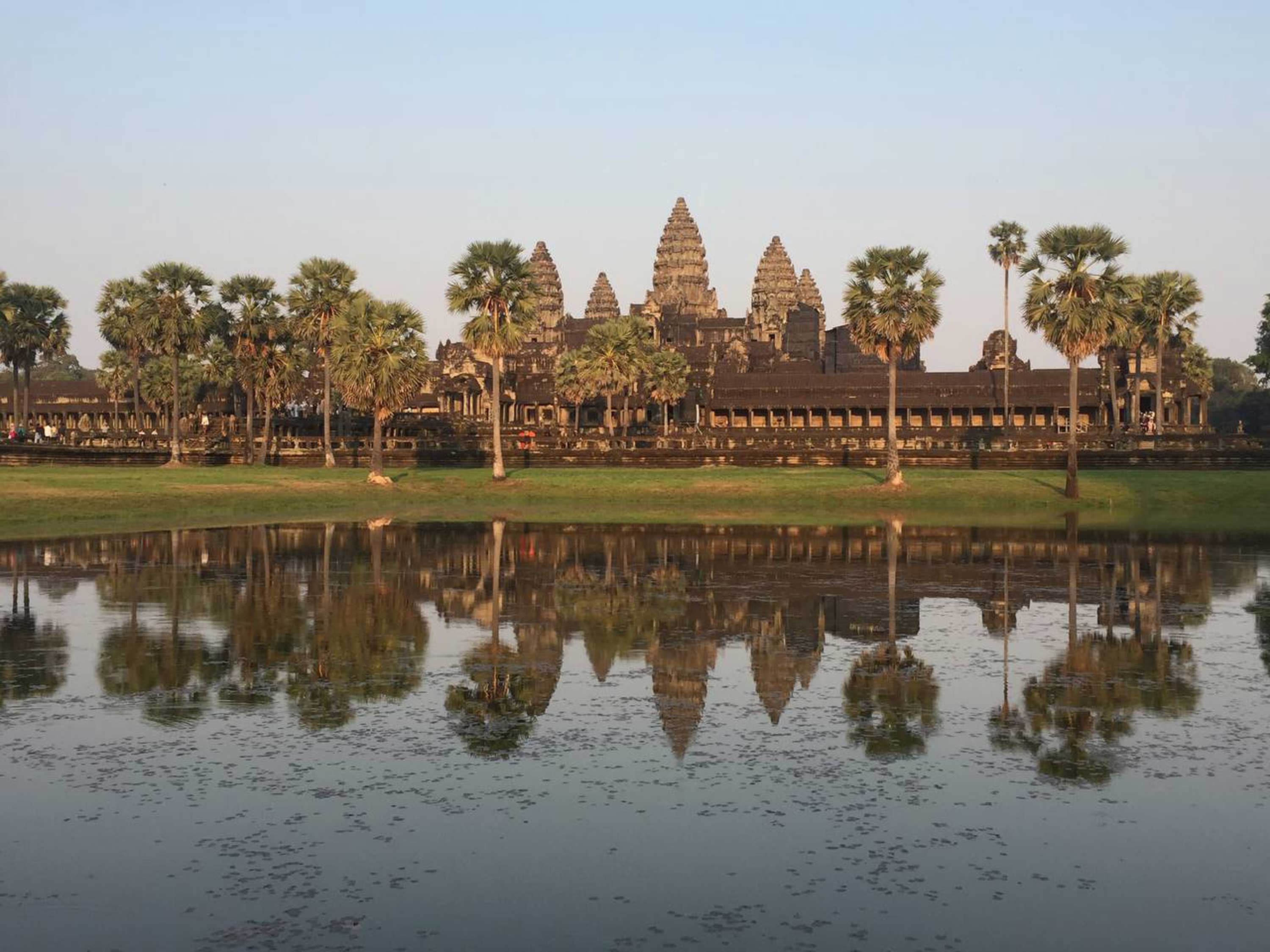 Day Tours:  Angkor Wat, Bayon,Taphrom,Bantey Srey.