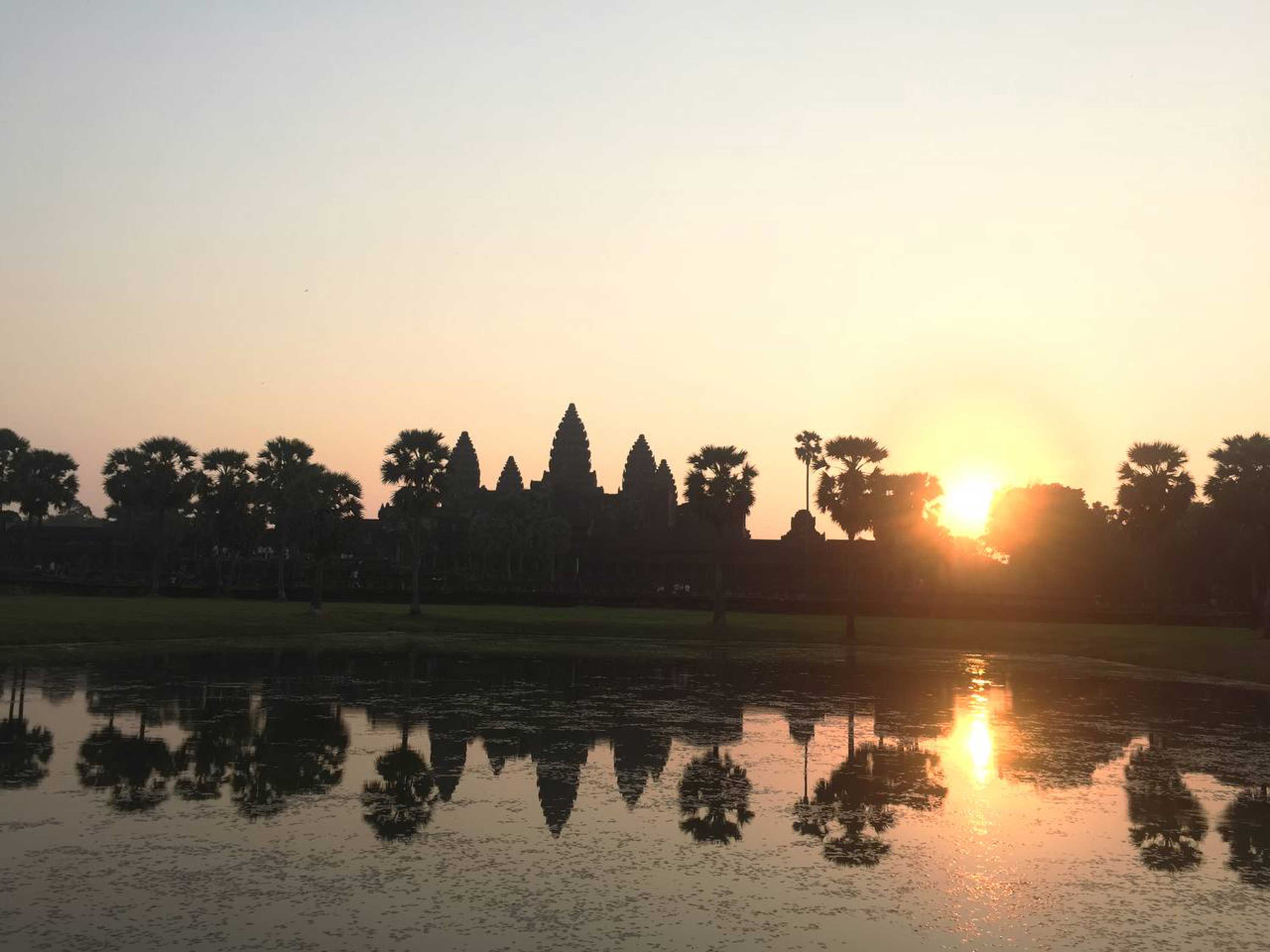 1 Day Tours: Sunrise Angkor Wat, Bayon,Taphrom