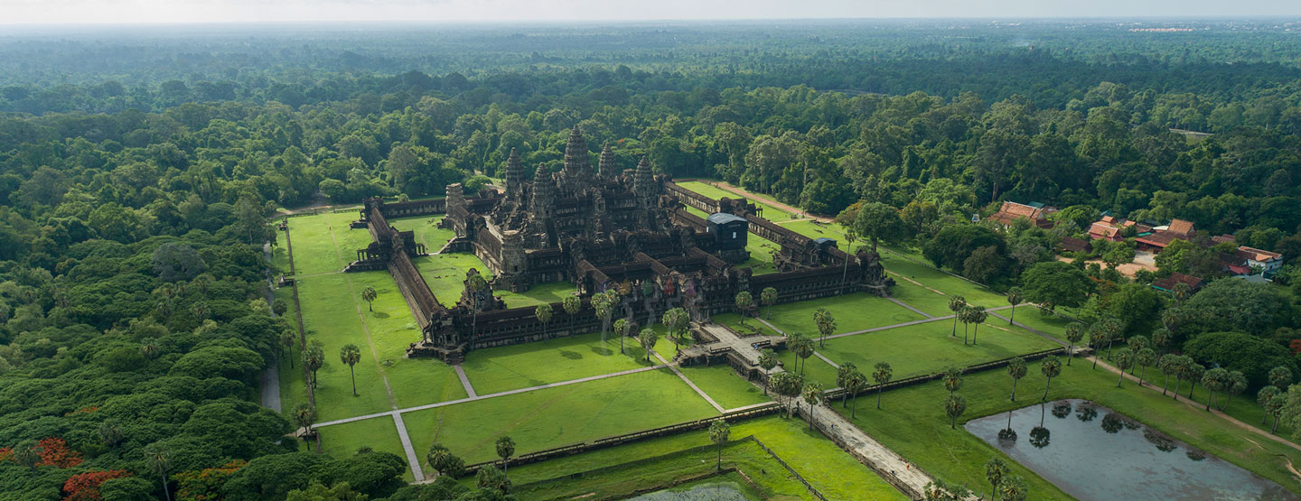 Phnom Penh to Siem Reap: 5 Day Tour of Cambodia