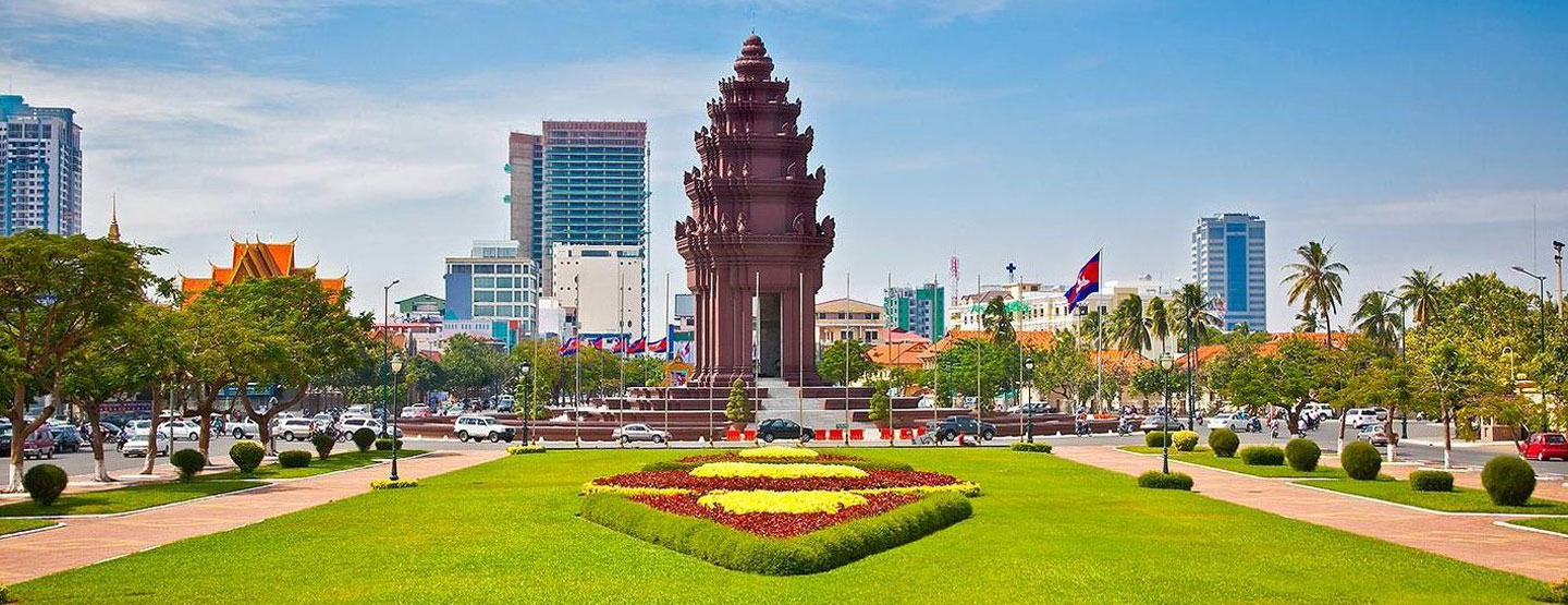 Royal Palace & National Museum Half-Day Tour