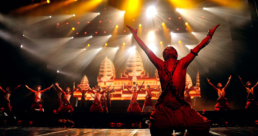 Smile of Angkor Show