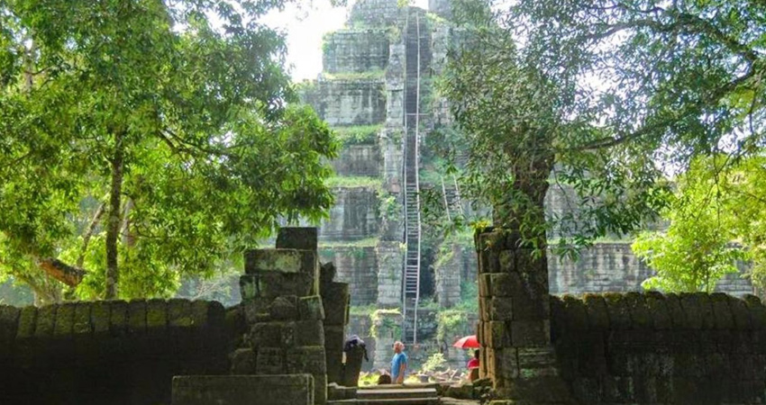 Beng Melea and Koh Ker Temple - Group Tour
